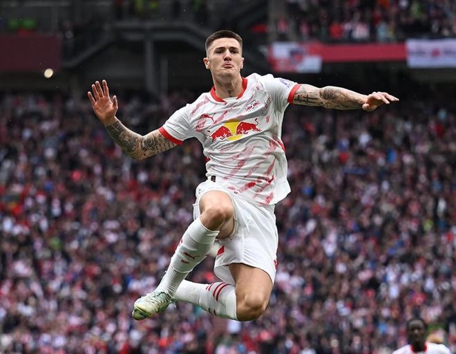 埃因霍温发布备战花絮；今夜内部沟通；NBA常规赛任务艰巨；赛程密集仍需轮换的简单介绍