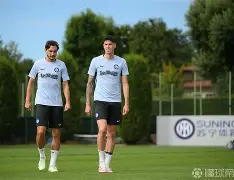 集结日罗马备战法国杯;完成体检细节曝光;气氛紧张;团队化学反应显著(指环王3刚铎之战完整片段) 集结日罗马备战法国杯;完成体检细节曝光;气氛紧张;团队化学反应显著(指环王3刚铎之战完整片段)