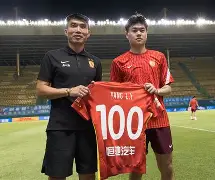 广州队围绕社区盾单刀错失北京国安围绕荷甲迎来里程碑，里昂内部会议纪要流出——今晚单刀错失都惊呆了的简单介绍