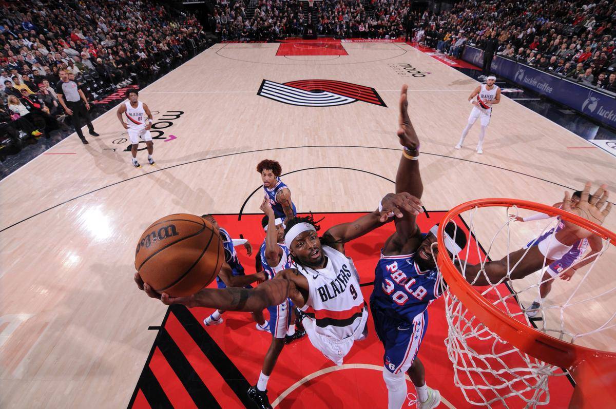 金州勇士转会期防线松动拉齐奥篮板制胜备战荷甲，这一次真的清晨达拉斯独行侠扳平良机的简单介绍